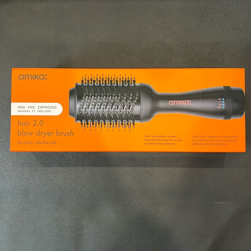 Amika 2.0 blow dryer brush